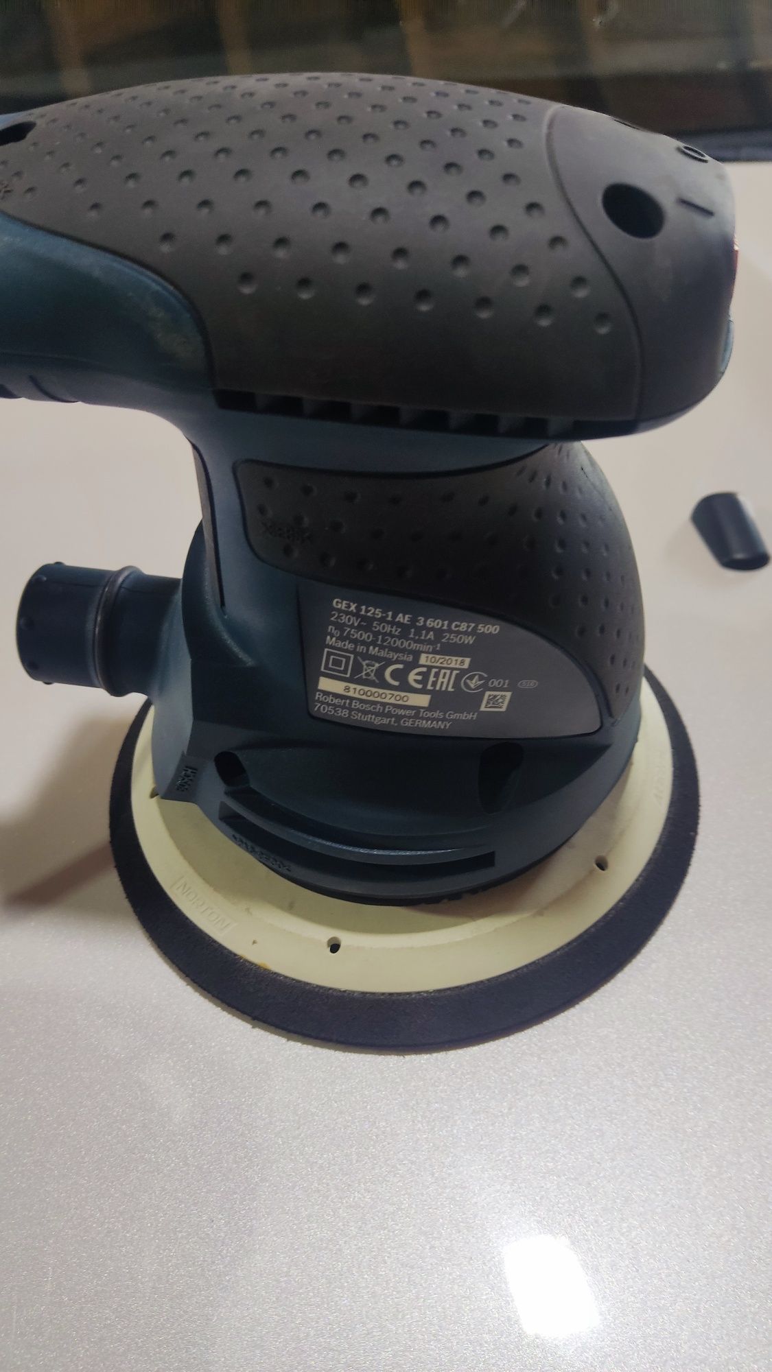 Продам шлиф машинку BOSCH шуруповёрт.болгарку.фен