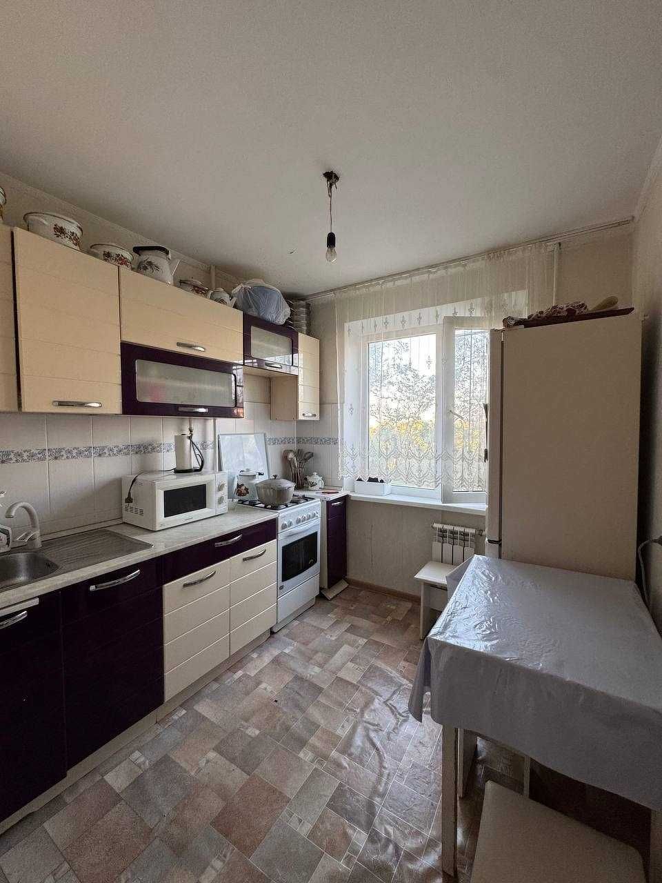 Продам 2 к.кв. на 8 мкр