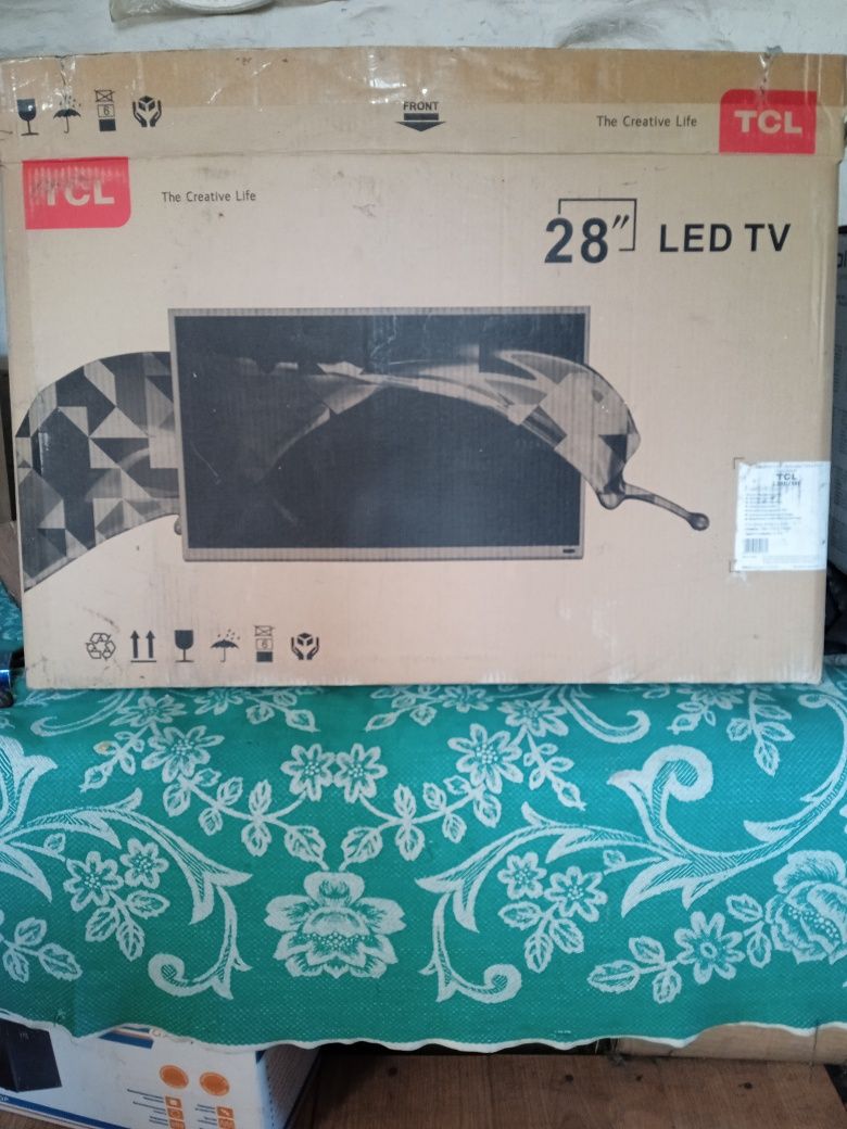 Телевизор TCL 28".