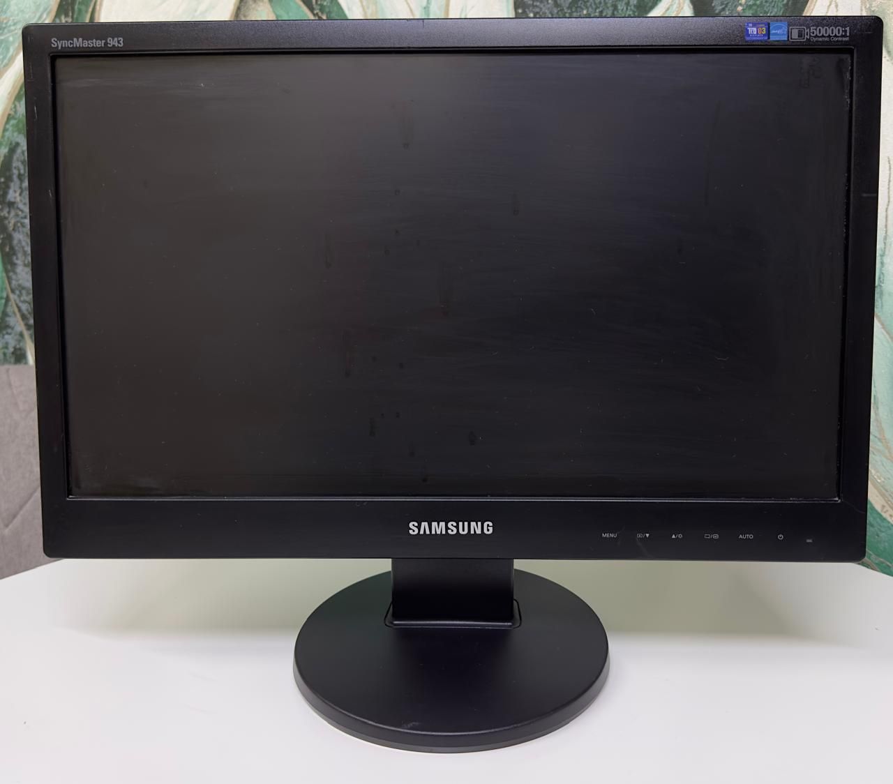 Монитор Samsung 19 дюймов в отличном
