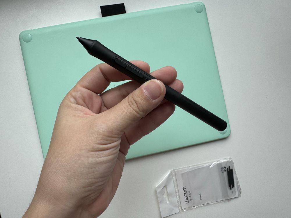 Графический планшет Wacom Intuos CTL-6100WL - с доп. наконечниками