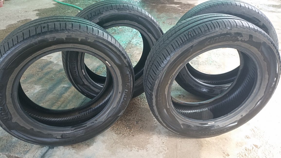 Продам авто шины хорошем состояние.