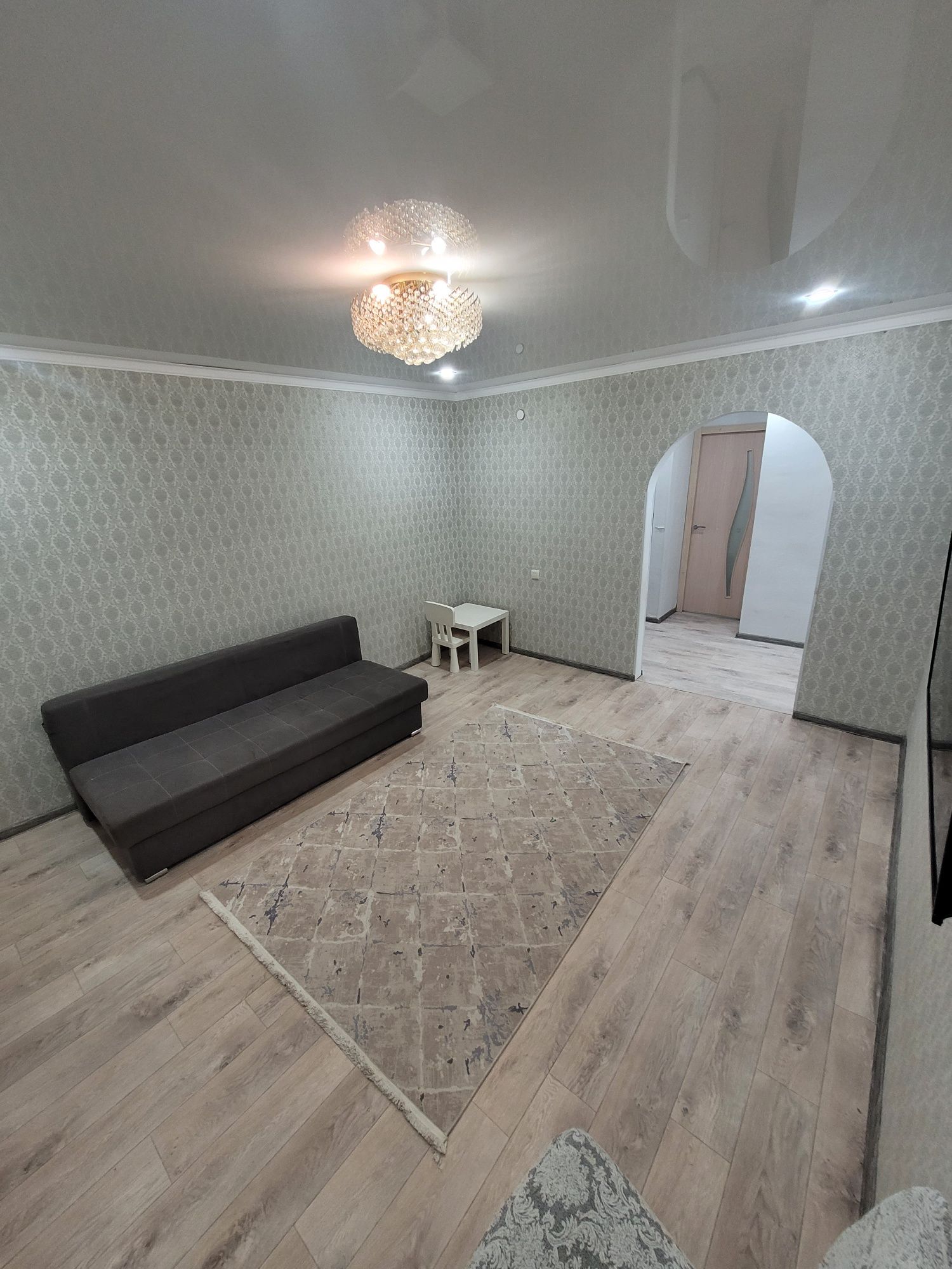 Продам 4х комн квартиру