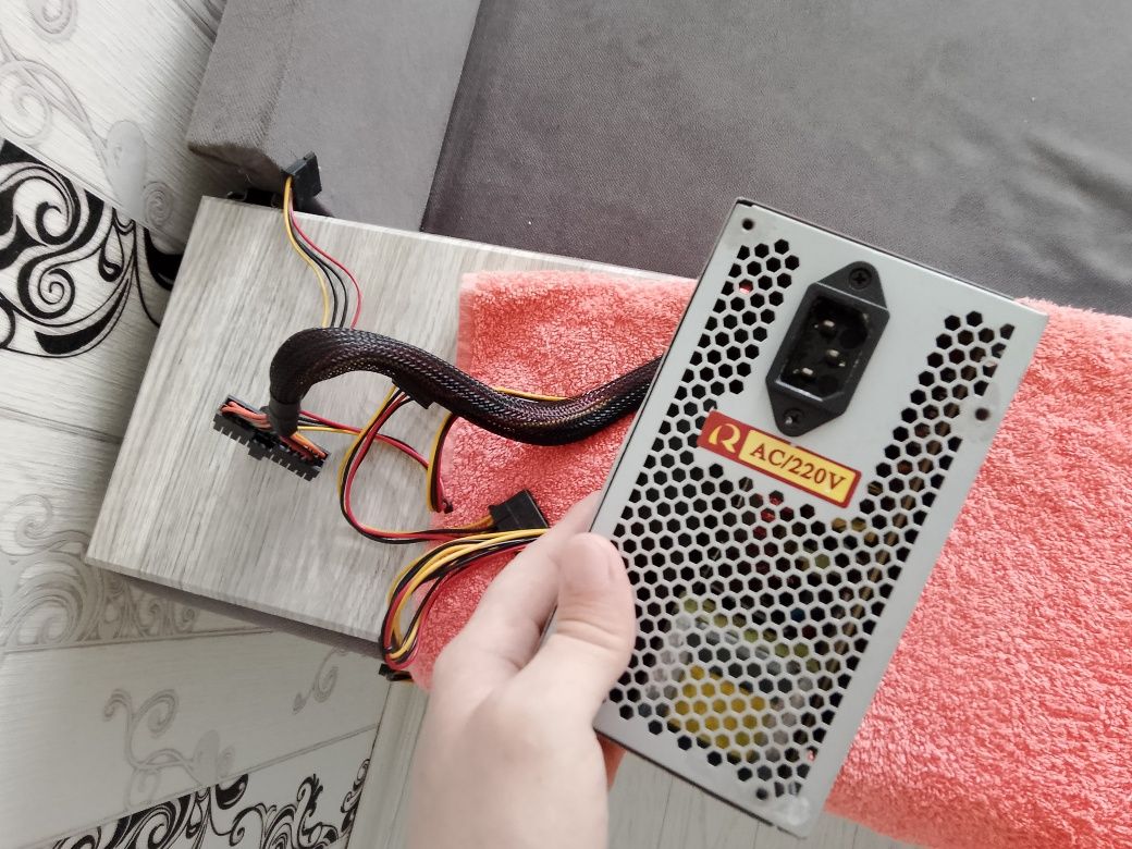 Продам блок питания на 455w