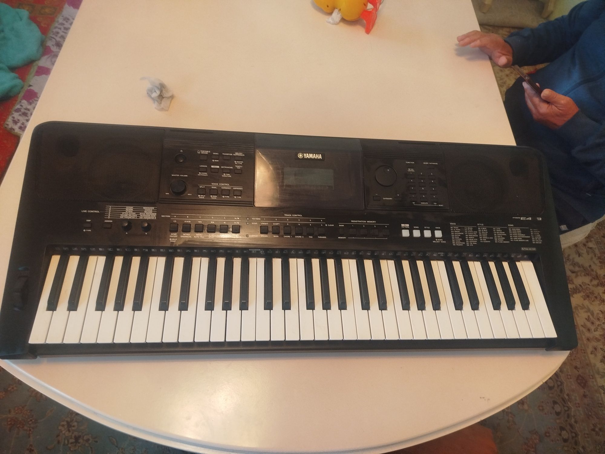 Синтезатор Yamaha psr-E453