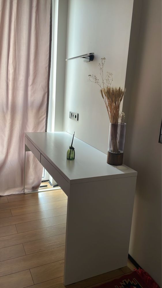 Продам письменный стол микке IKEA