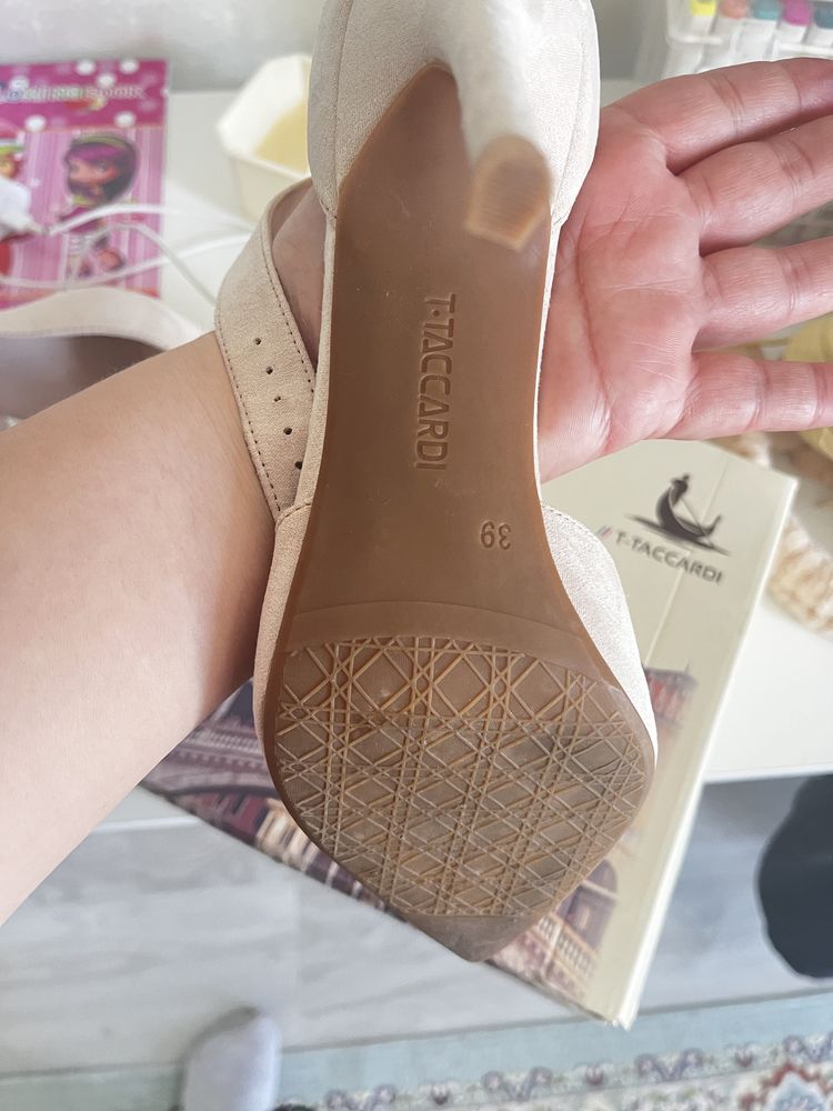 Продам женские туфли, босоножки