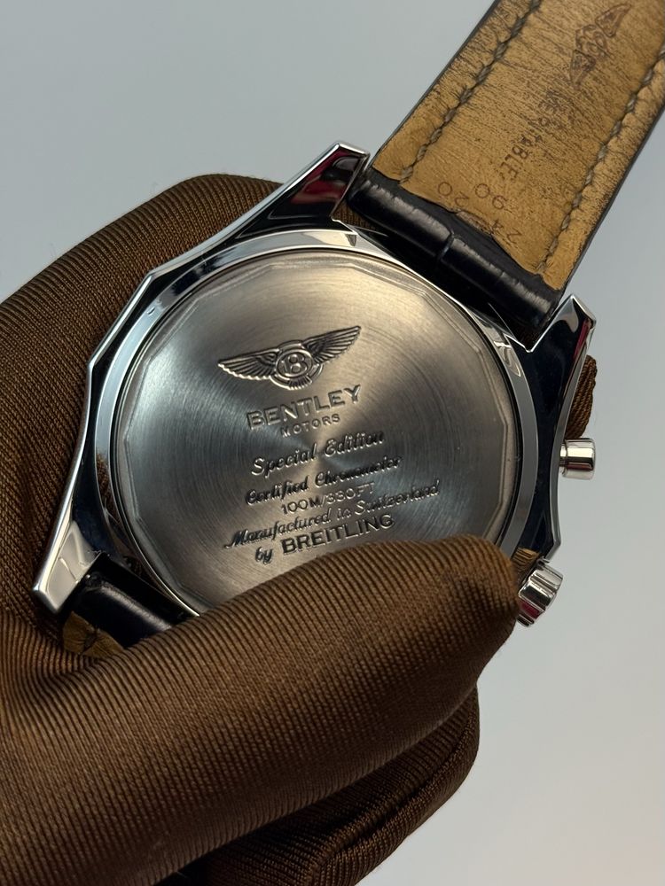 Швейцарские часы Breitling Bentley Motors A 25362