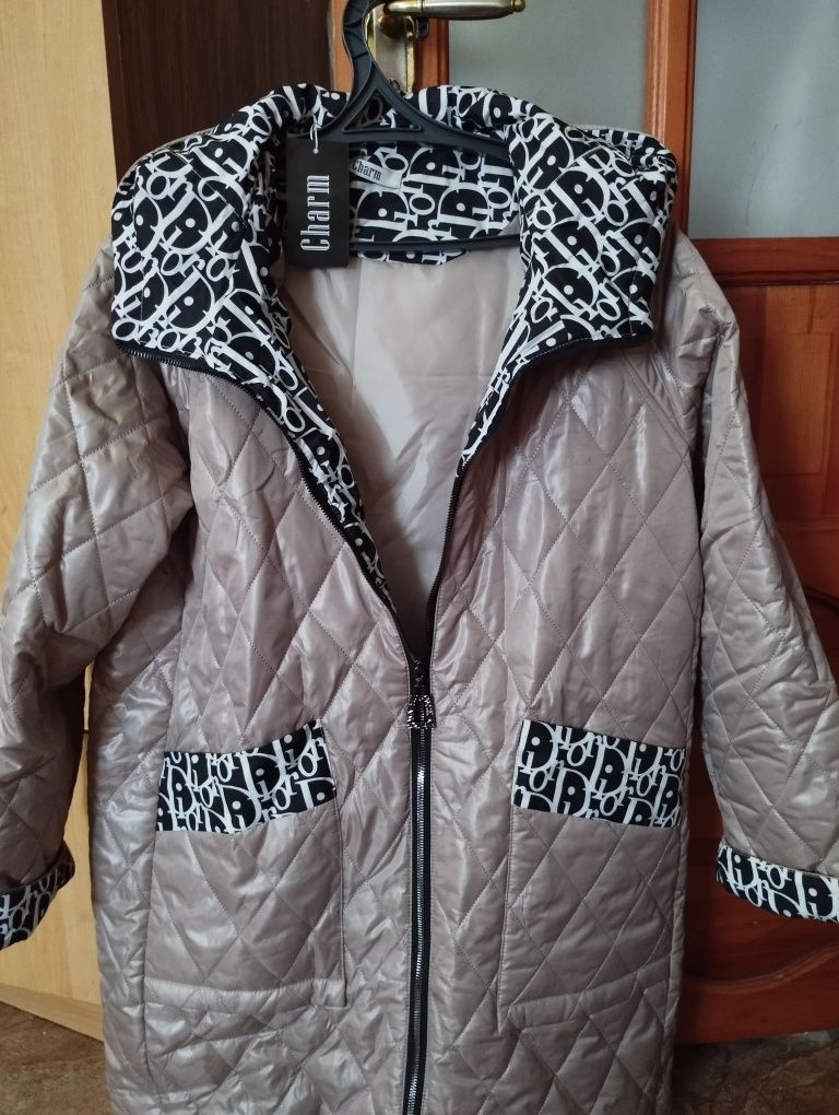 Продам куртку весеннюю , лёгкая, удобна, удлиненная,