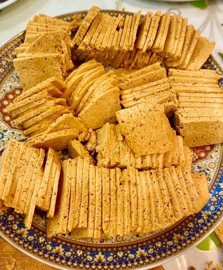 Каймак ,май,ырмышык, тары, талкан, Рафаэлло, жент.