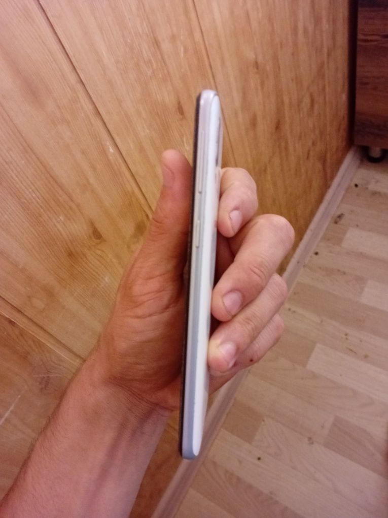 Samsung A40 сатылади