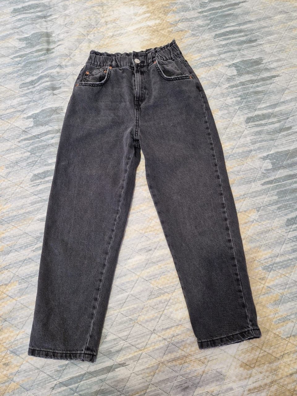 Джинсы ZARA для девочки на 10 и 12 лет XS