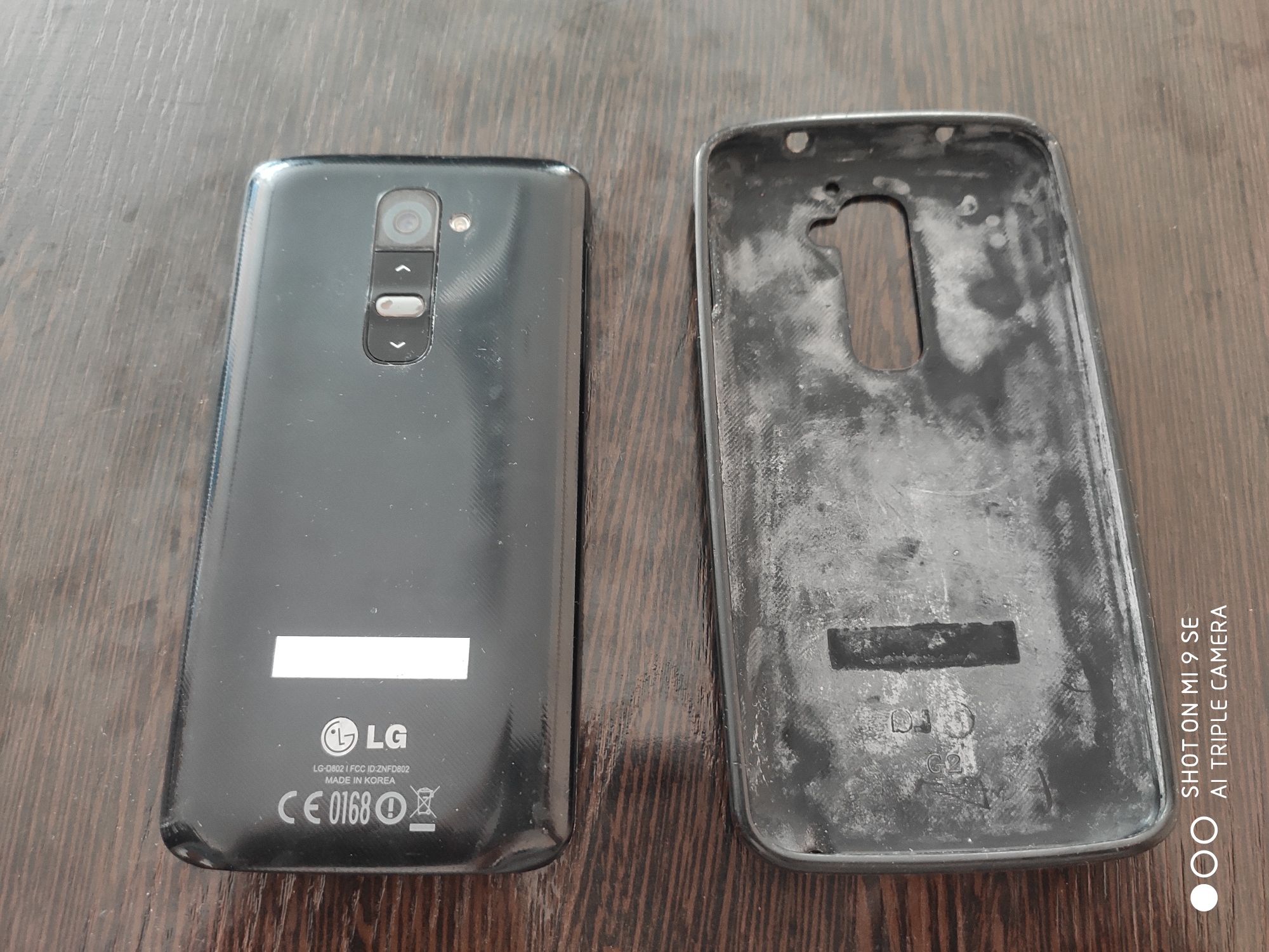 LG-D802 G2 черный и белый