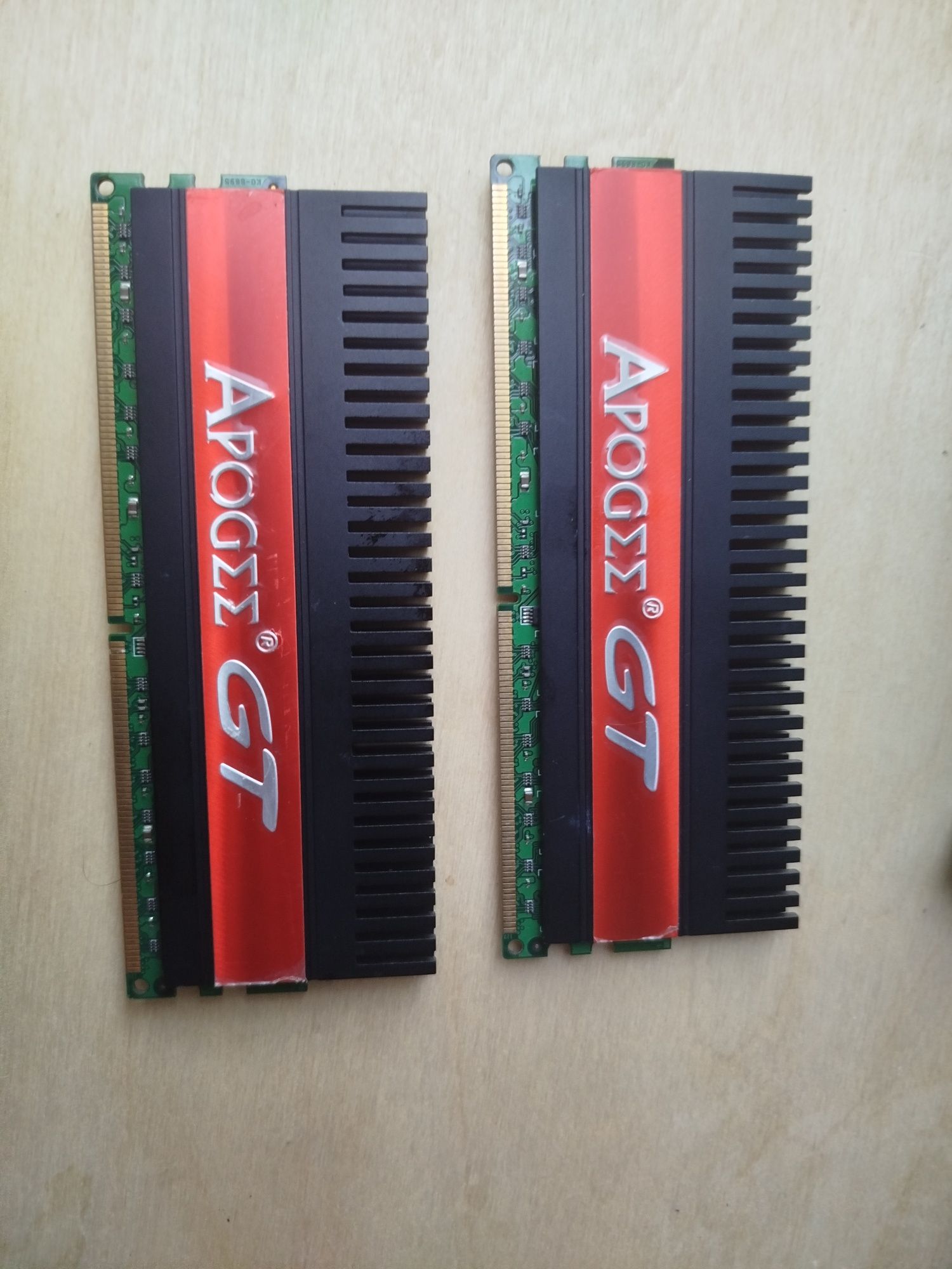 Продам DDR 2  2GB
