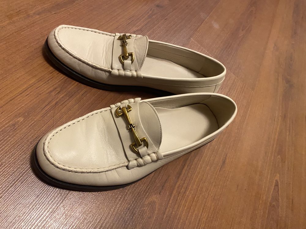 Продаю лоферы Massimo Dutti