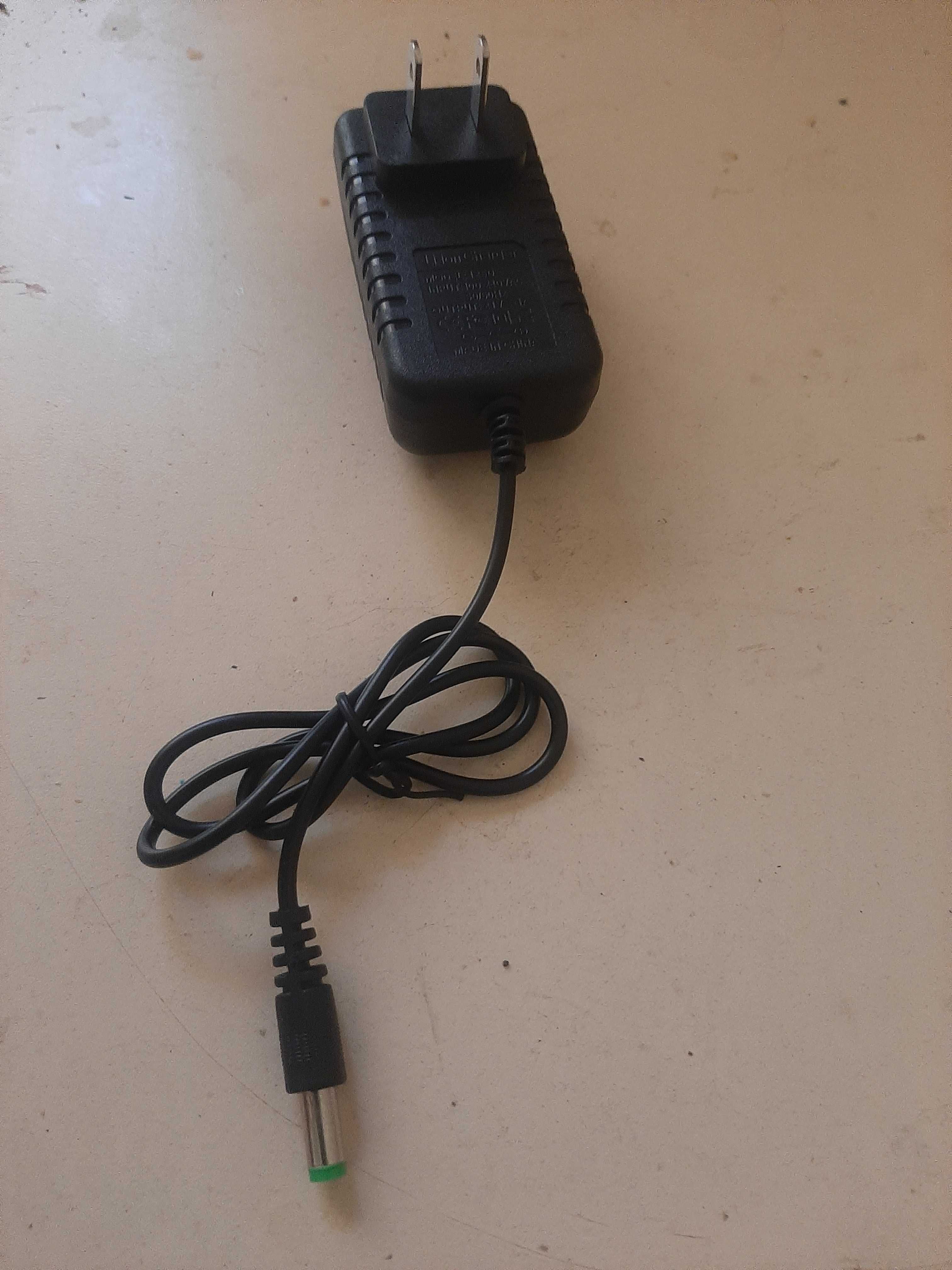 Li-Ion зарядное устройство 21V-1A