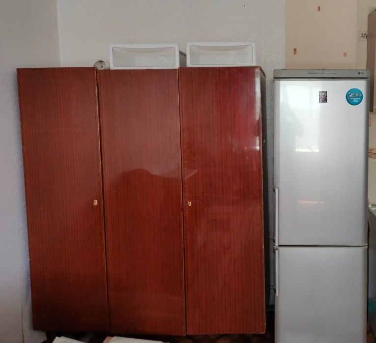 Продам квартиру или меняю на полуторку с доплатой  в 8 мкр.
