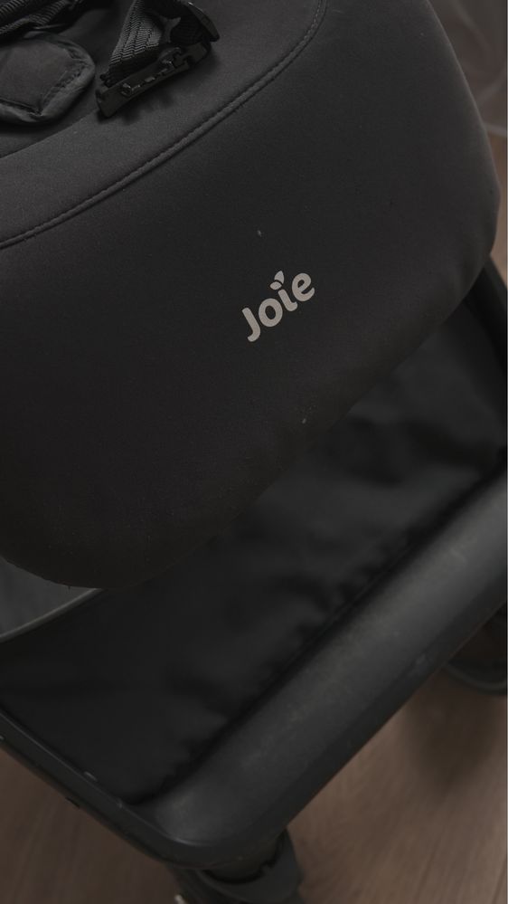 Коляска Joie. Проходит как ручная кладь.