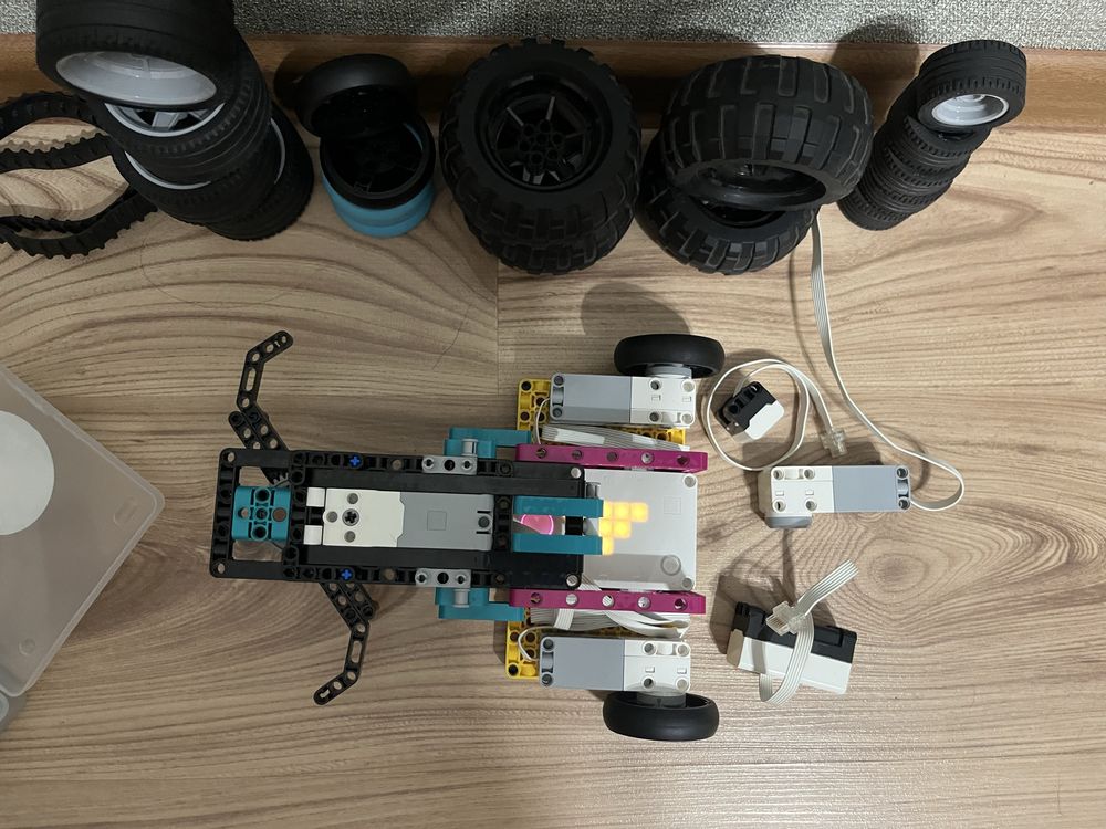 Lego spike (mindstorms) домашняя версия. Робототехника