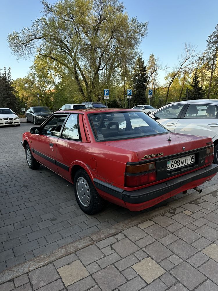 Mazda 626 gc 1987 года 2литра карбюратор