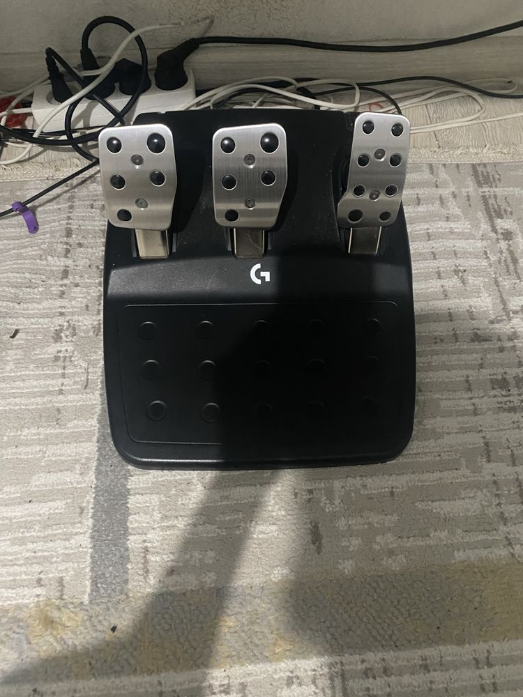 игровой руль Logitech G923 (TRUEFORCE)