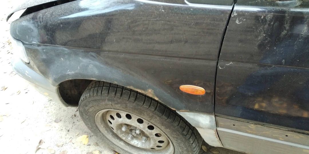 Митсубиси Спеис Вагон минивэн