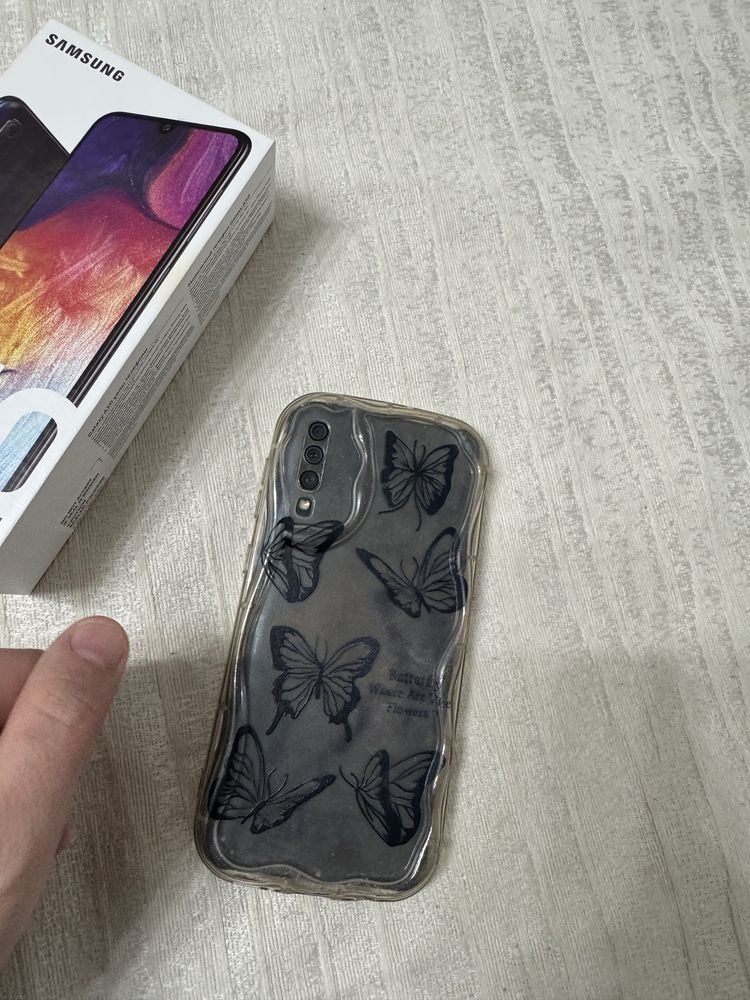 Продаю Самсунг А50