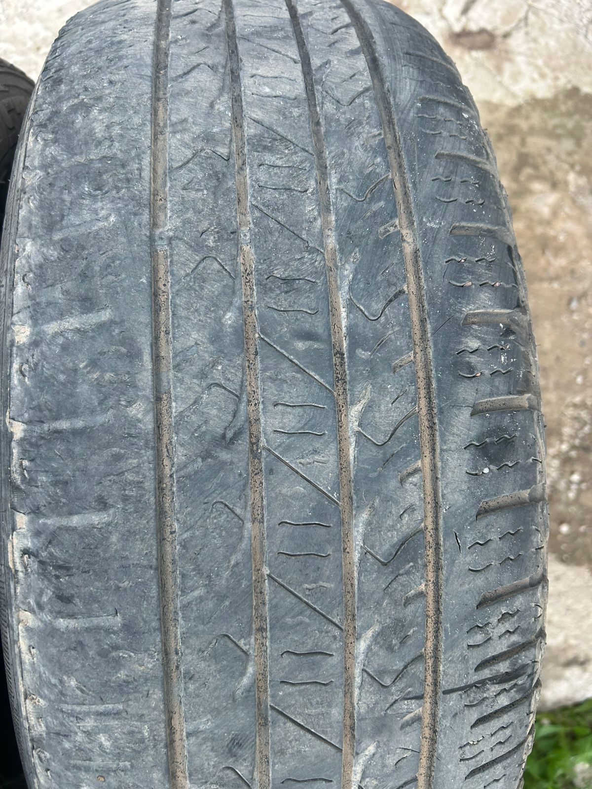 Продам шины 235/60/18