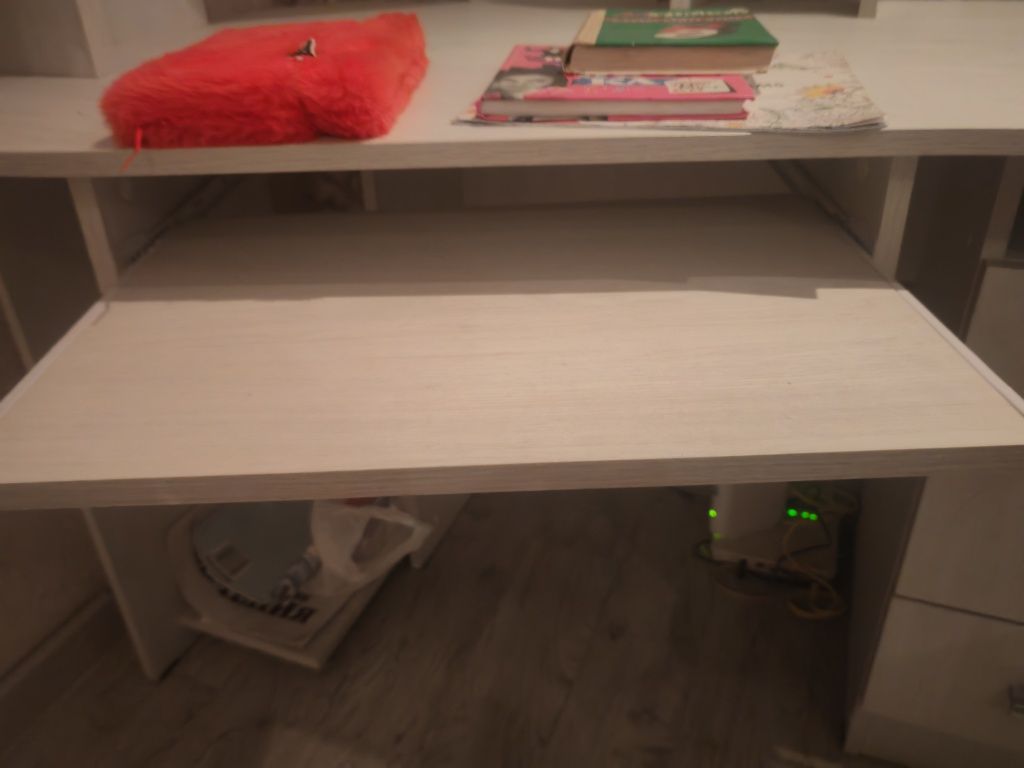Компьютерный стол, угловой