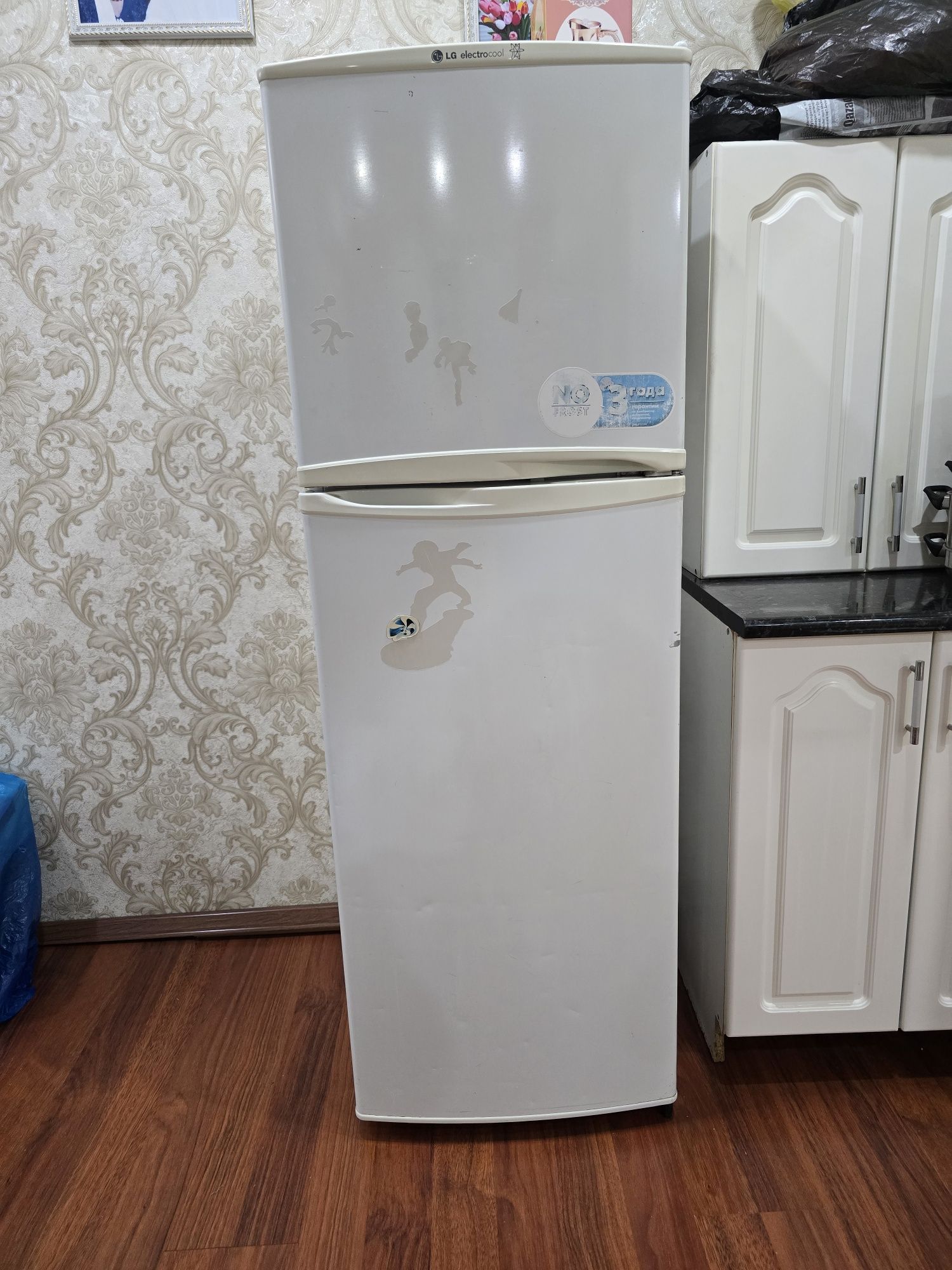 Холодильник марки  LG