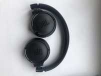 Продам наушники JBL-520