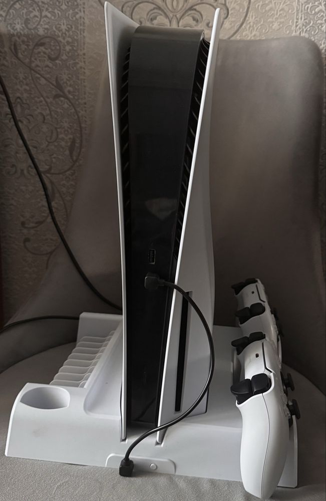 Продаётся Sony PlayStation 5