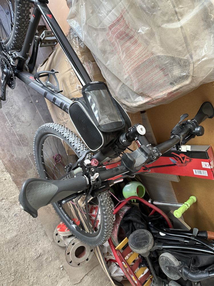 Продам велосипед Cube Acid 29