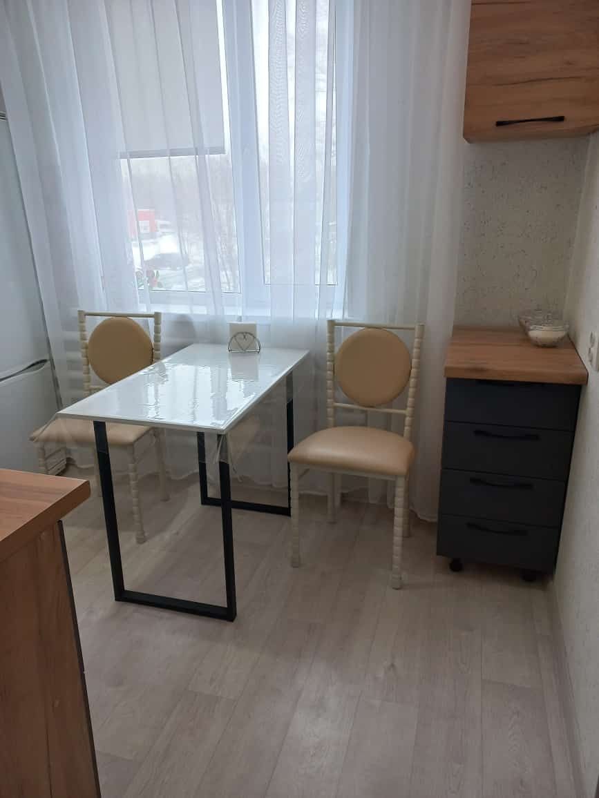 ИДЕАЛЬНО ЧИСТАЯ 1ком.кв.ЗКОгАксай.4 микр.2эт.посуточно.по часамSmartTV