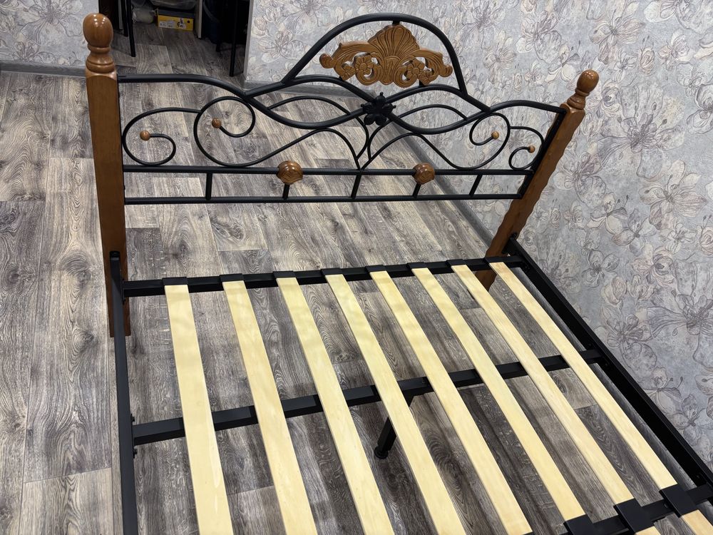 Продам кровать для спальни
