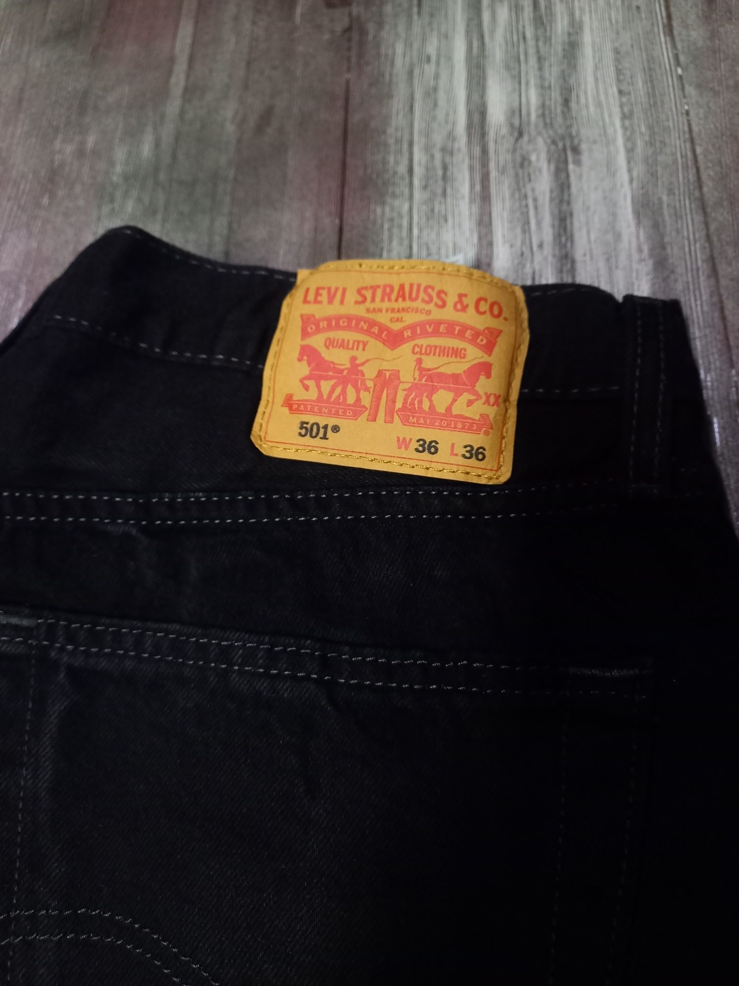 Мужские черные джинсы Levi Strauss. США