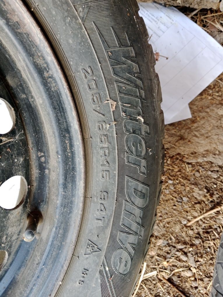 Диски R15 с зимней резиной 205/65 — 2 шины на выброс
