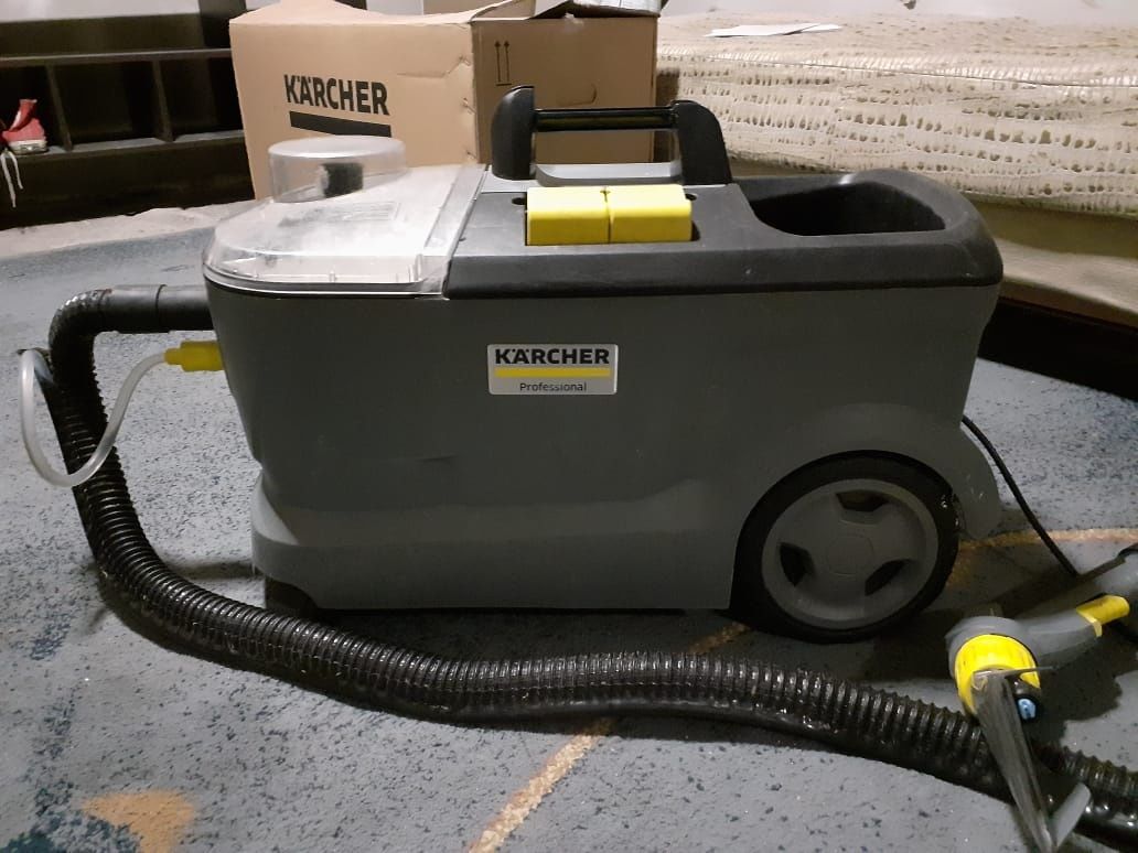 Продам профессиональное моющий пылесос KARCHER PUZZI  10/1
