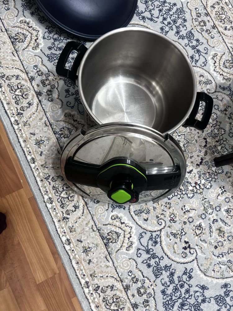Срочно продам каструлю