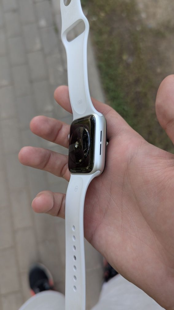 Apple watch se 44mm (на запчасти)