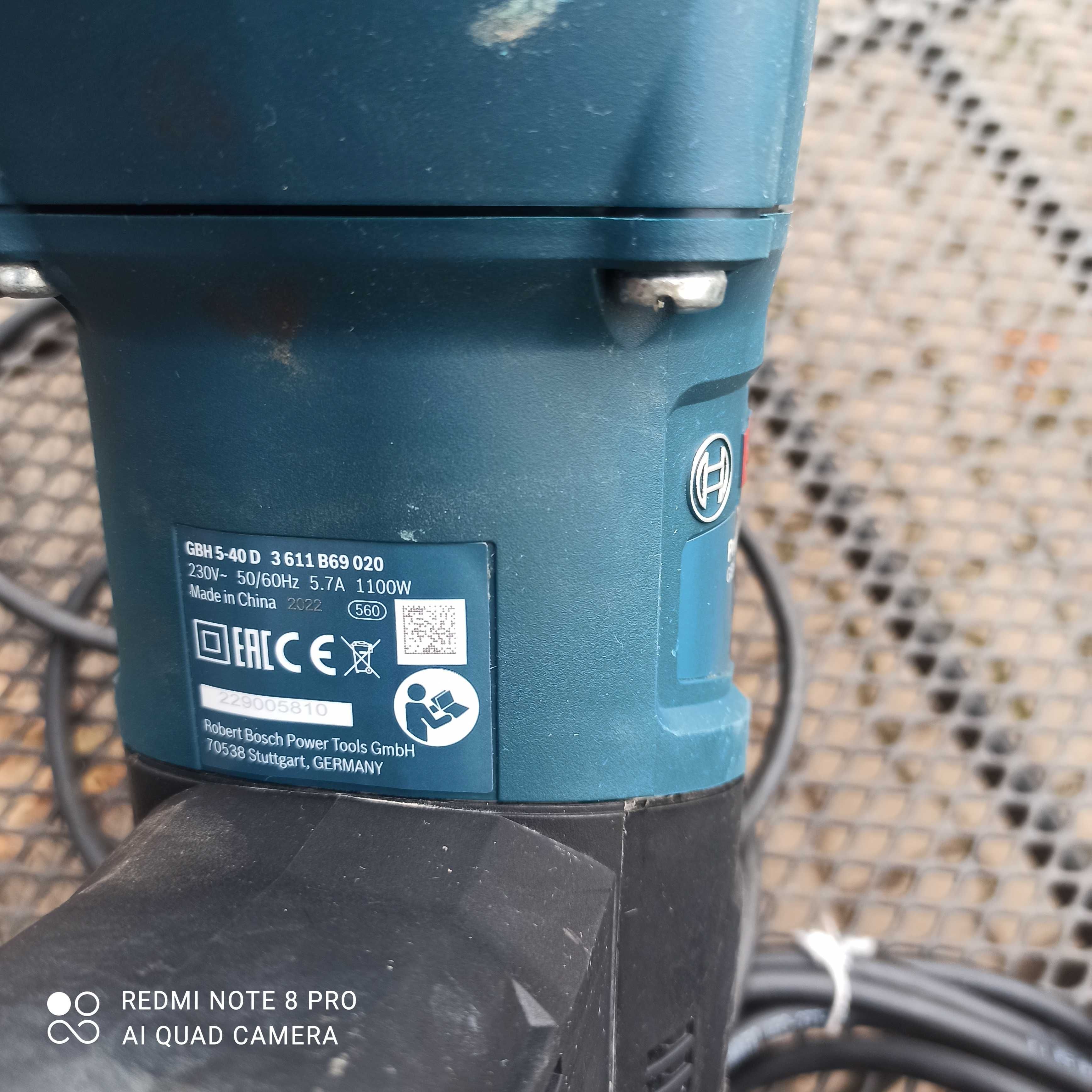 новый перфоратор макита HR 4013 C, makita HR 3200C