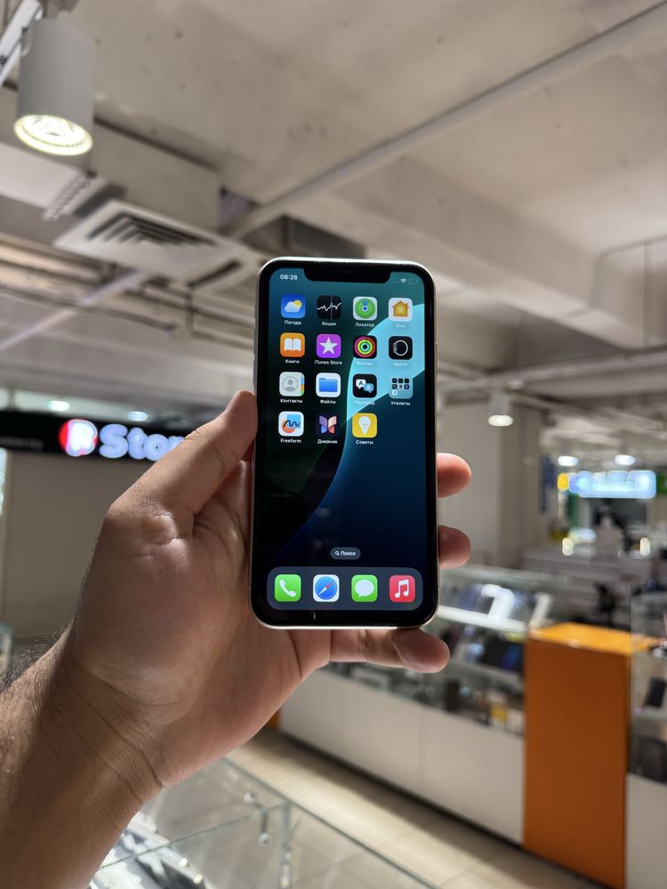 Iphone 11 64gb……