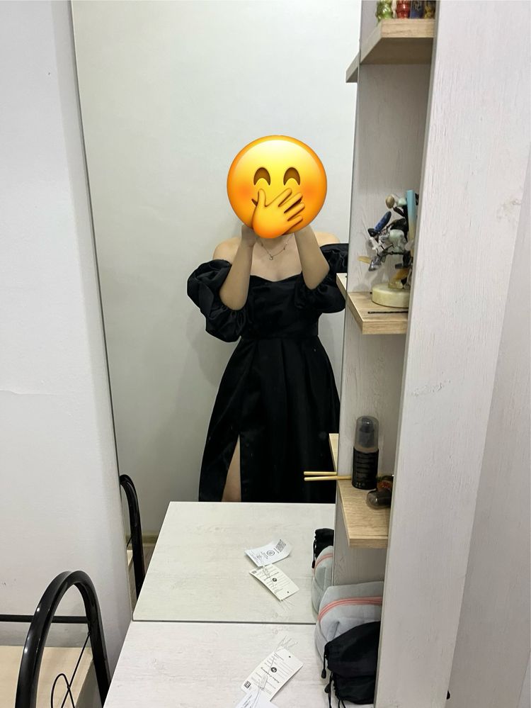 Продам чёрное вечернее платье.