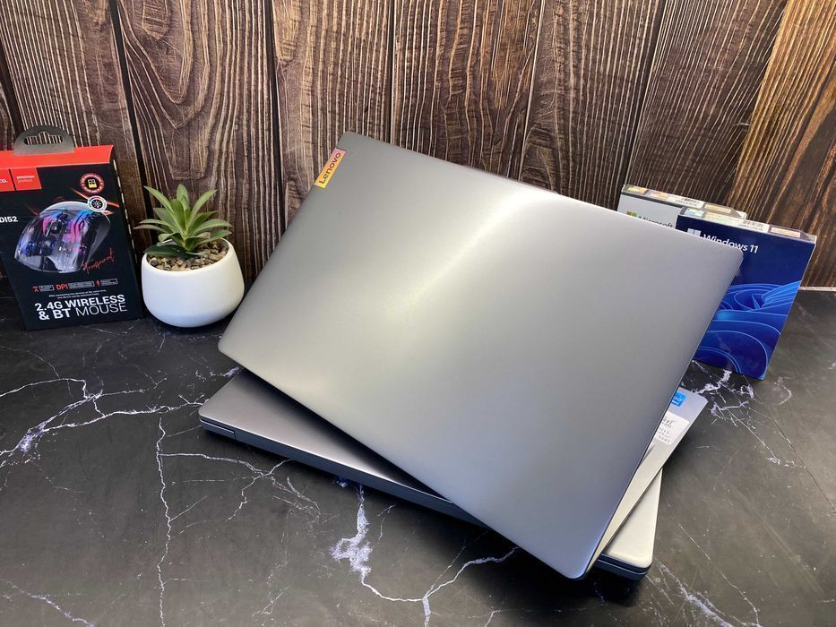Ноутбук Lenovo IdeaPad 3i - Core i5-12450H / 8GB / 512GB SSD / 15.6"