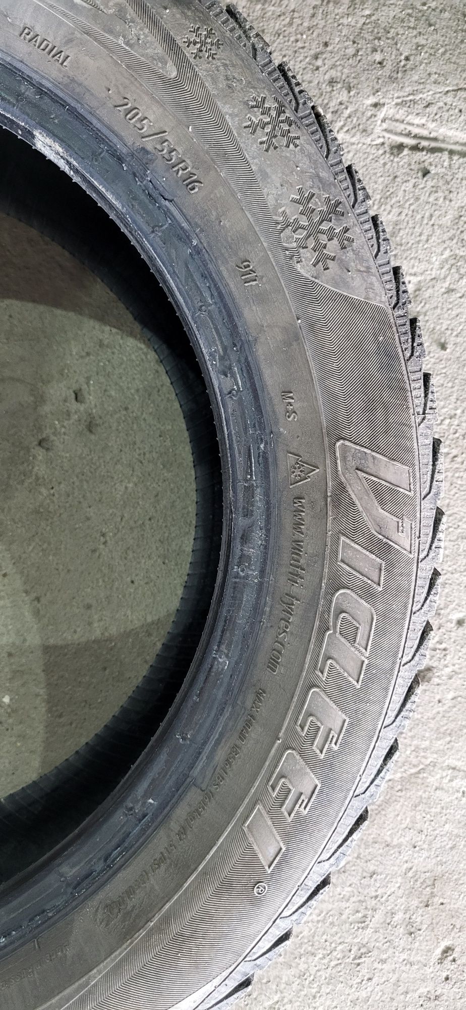 Продам комплект 205/55R16