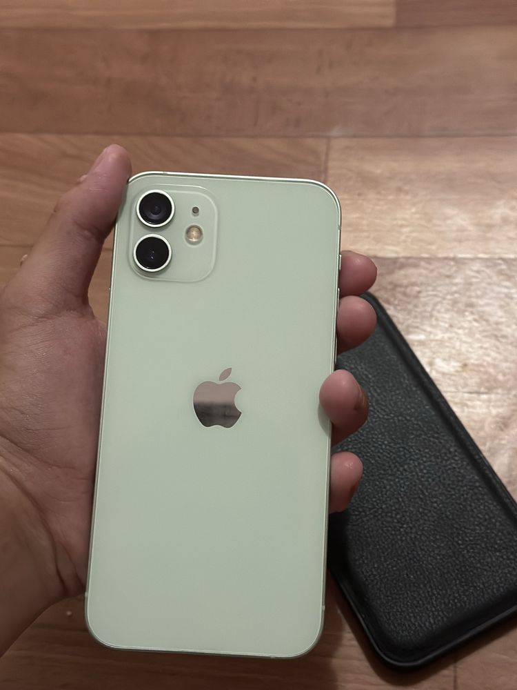 iPhone 12