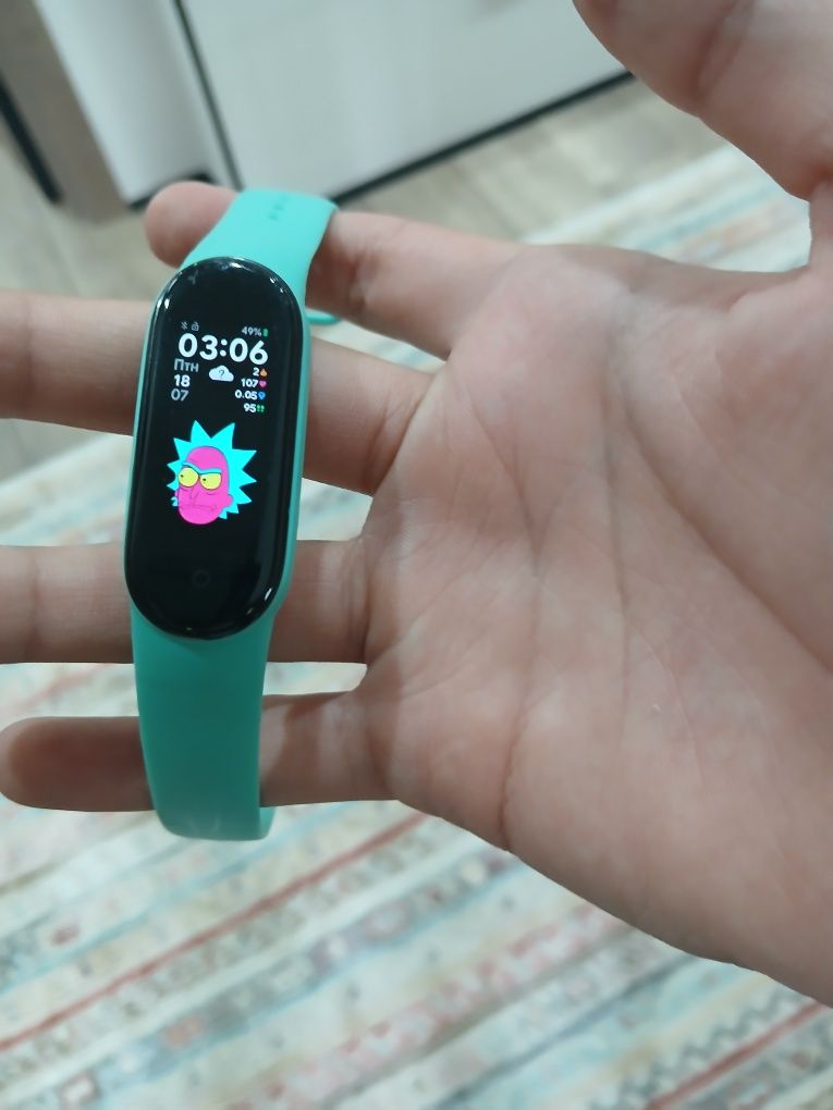 Infinix 10 i hot и xoaomi mi band 5