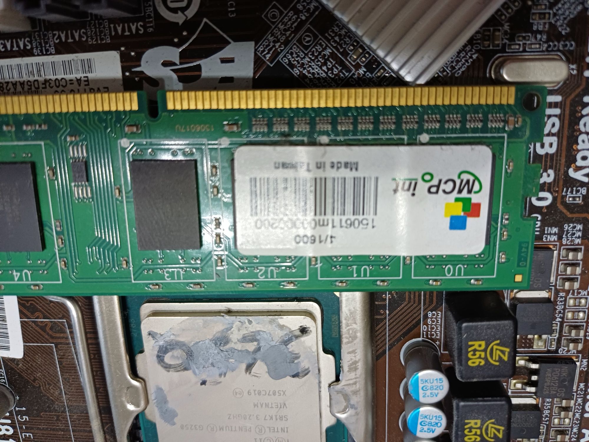 процессор intel pentium G3250
Память Mcpoi