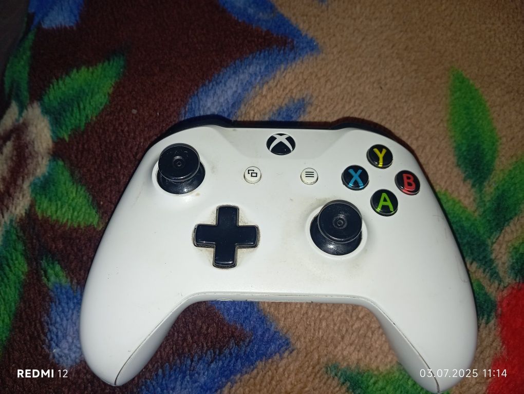Продам xbox one s