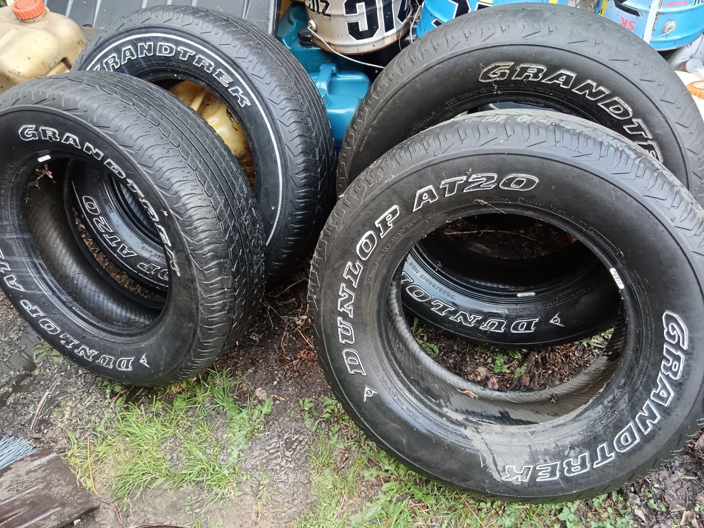 Продам болоны265/65/17